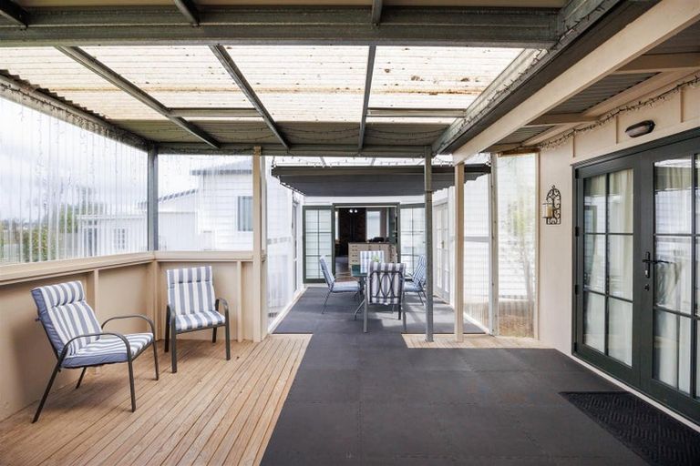 Photo of property in 121/123 High Street, Bulls, 4818