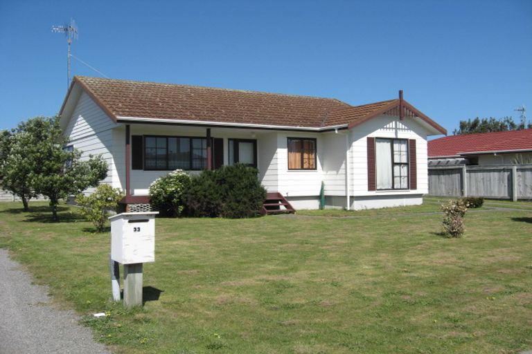 Photo of property in 33 Rosewood Place, Paraparaumu, 5032