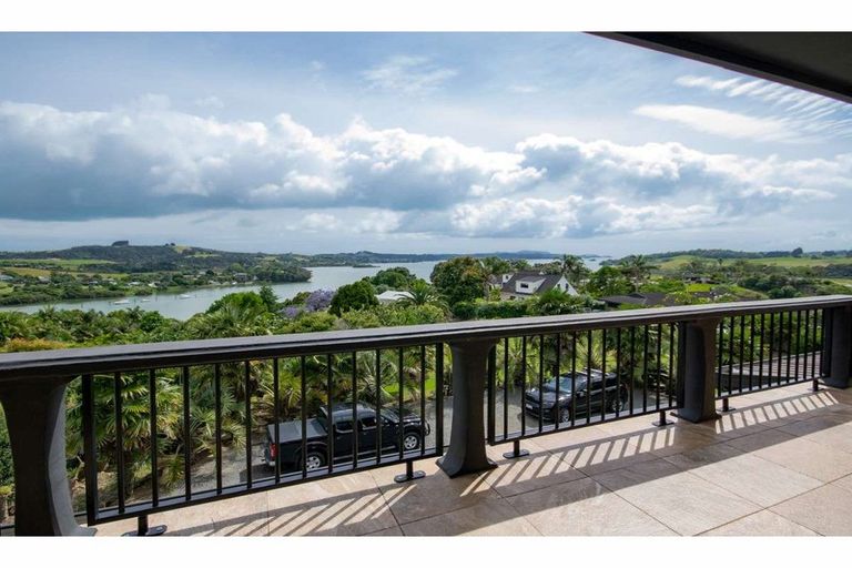 Photo of property in 1 Fuller Terrace, Kerikeri, 0230