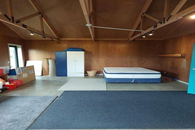 Photo of property in 136 Harakeke Road, Te Horo, Otaki, 5581