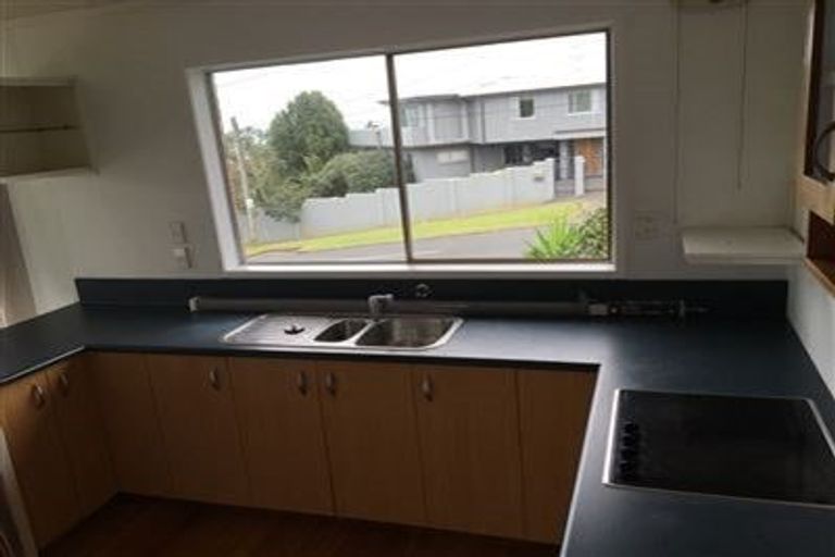 Photo of property in 1/47 Braemar Road, Rothesay Bay, Auckland, 0630