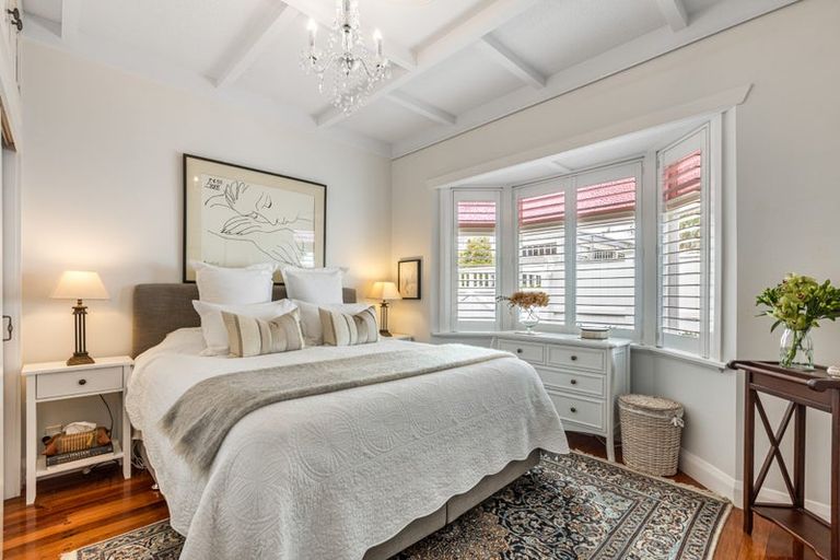 Photo of property in 19 Western Springs Road, Morningside, Auckland, 1021