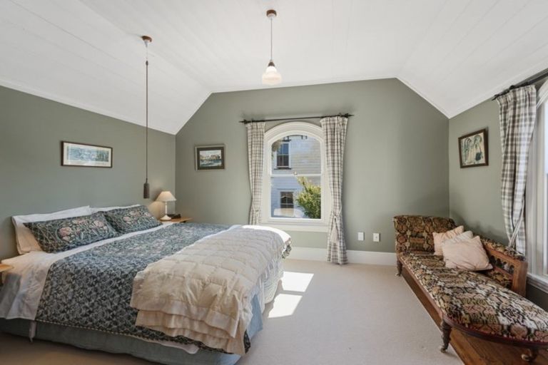 Photo of property in 16 Godley Quay, Lyttelton, 8082