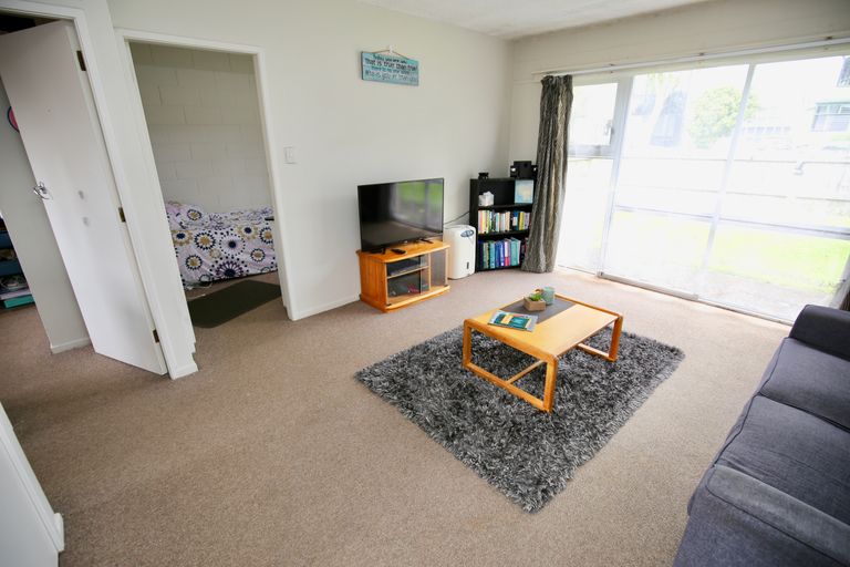 Photo of property in 2/22 Hardley Street, Whitiora, Hamilton, 3200
