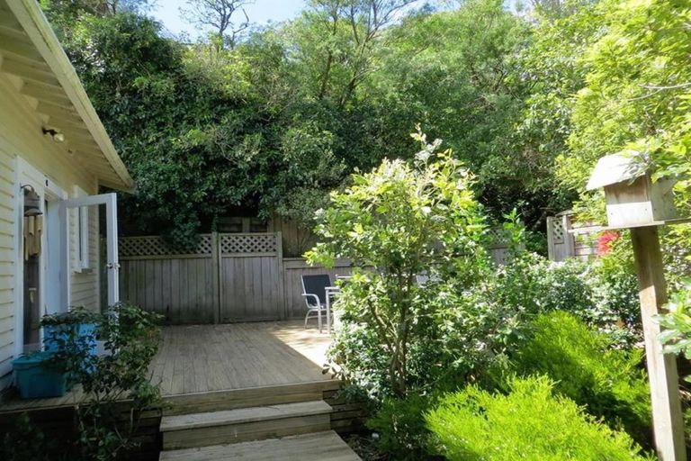 Photo of property in 106 Totara Road, Miramar, Wellington, 6022