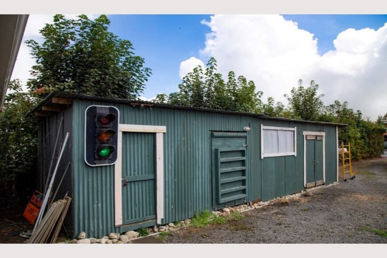 Photo of property in 36 Seddon Street, Waikanae, 5036