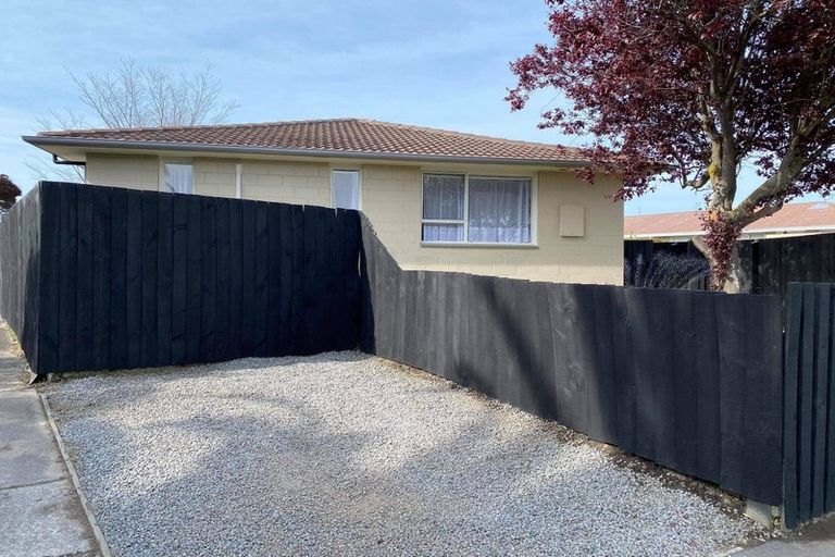 Photo of property in 1/23 Branksome Place, Parklands, Christchurch, 8083