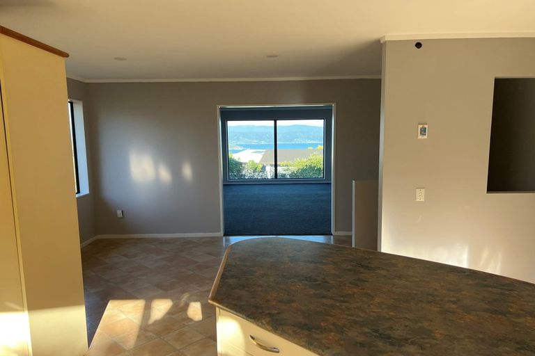 Photo of property in 21 Gurkha Crescent, Khandallah, Wellington, 6035