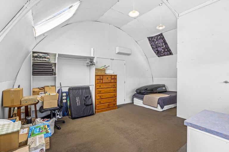 Photo of property in 73 Motu Road, Kumeu, 0891