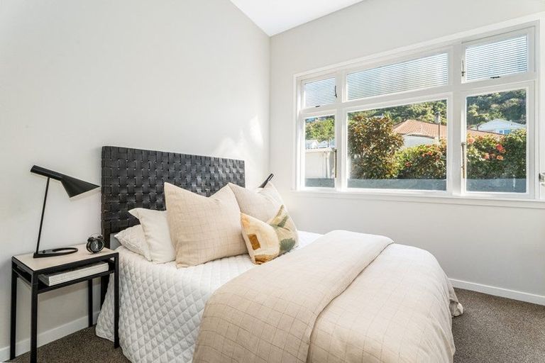 Photo of property in 38 Rua Street, Lyall Bay, Wellington, 6022