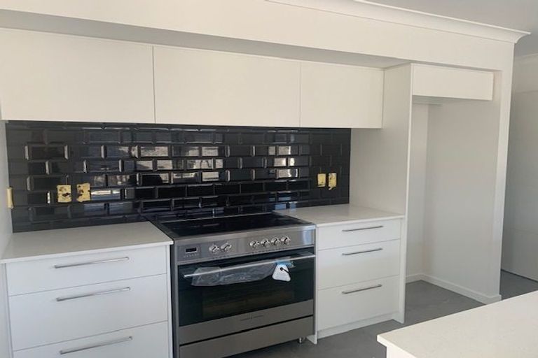 Photo of property in 31 Maitland Crescent, Rolleston, 7614