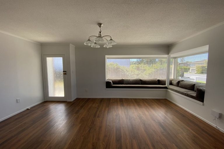 Photo of property in 1/760 Beach Road, Browns Bay, Auckland, 0630