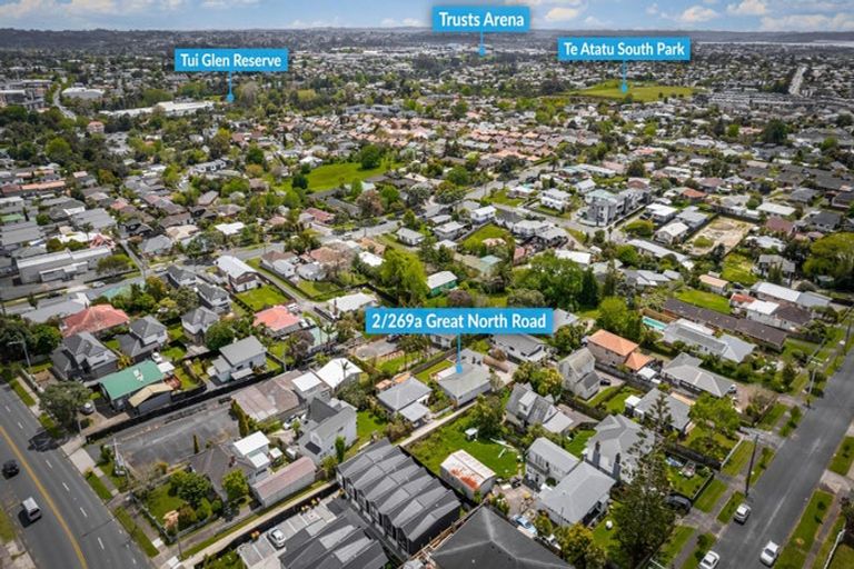 Photo of property in 2/269a Great North Road, Henderson, Auckland, 0612