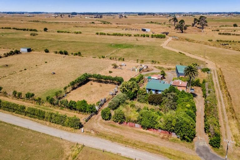 Photo of property in 40 Young Road, Opunake, 4682