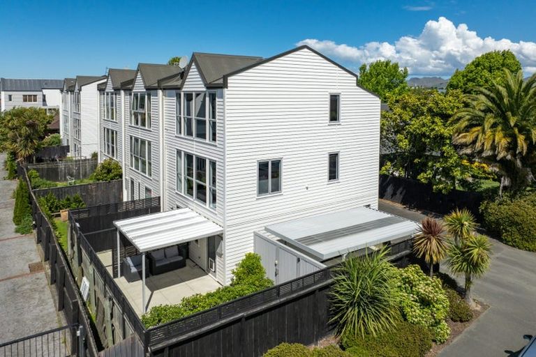 Photo of property in 1/86 Springfield Road, St Albans, Christchurch, 8014