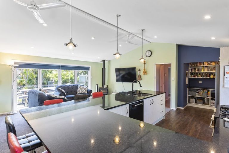 Photo of property in 225 Matai Road, Raumati Beach, Paraparaumu, 5032