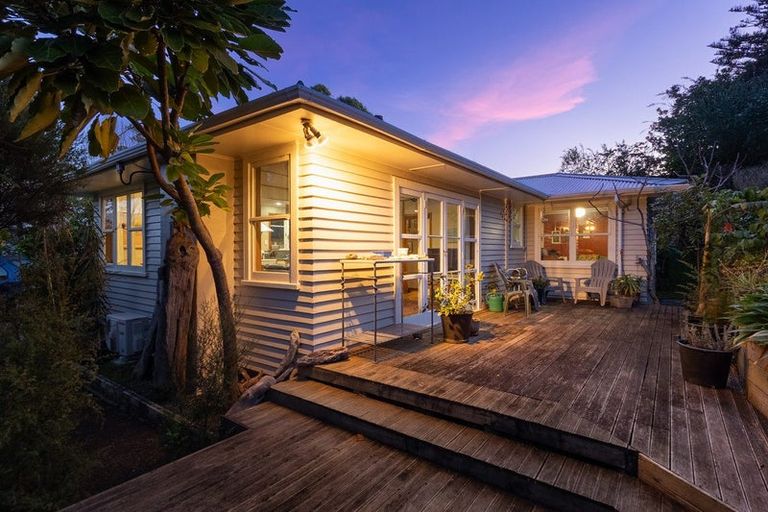 Photo of property in 5 Leinster Avenue, Raumati South, Paraparaumu, 5032