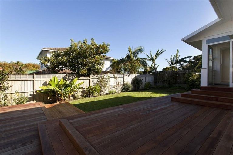 Photo of property in 5 King Street, Northcote Point, Auckland, 0627