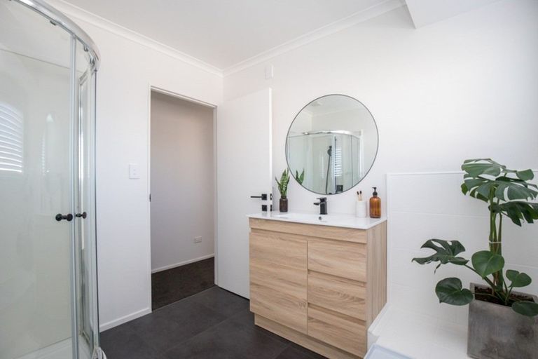 Photo of property in 23 Darlington Street, Ngatea, 3503