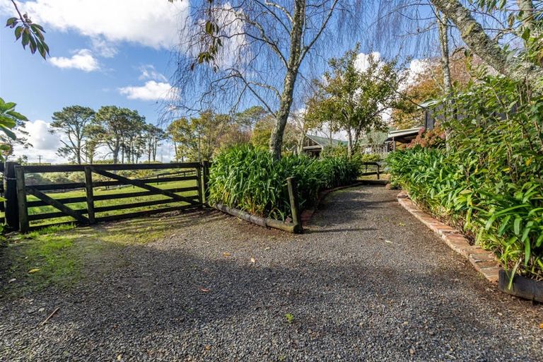 Photo of property in 18 Beacon Road, Riverhead, Albany, 0793