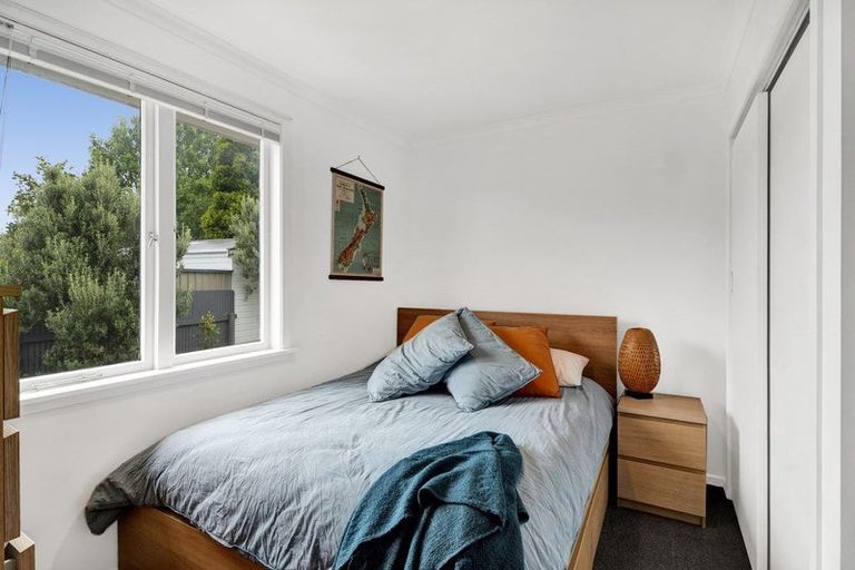 Photo of property in 215 Mangorei Road, Merrilands, New Plymouth, 4312