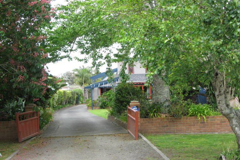 Photo of property in 12 Glengarry Avenue, Manly, Whangaparaoa, 0930