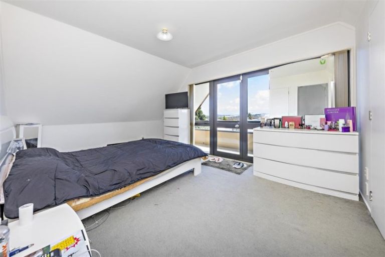 Photo of property in 44 Earnslaw Crescent, Clover Park, Auckland, 2019