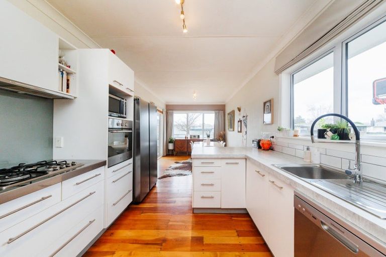 Photo of property in 38 Liverpool Street, Takaro, Palmerston North, 4412