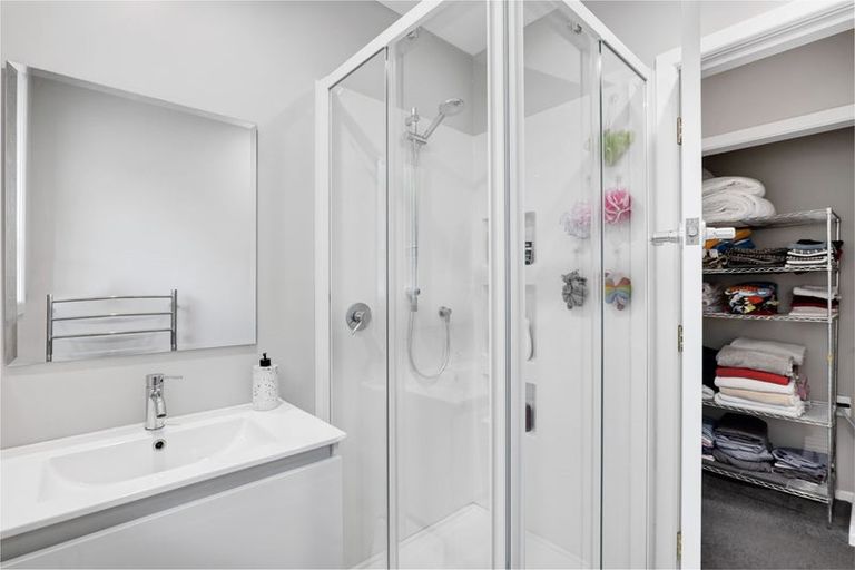 Photo of property in 9 Kenmore Street, Westown, New Plymouth, 4310