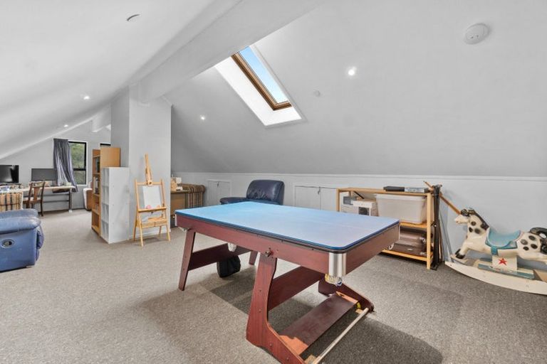 Photo of property in 140 Shaw Road, Oratia, Auckland, 0604