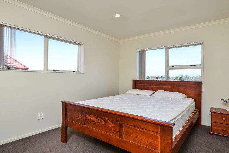 Photo of property in 12 Lime Crescent, Papakura, 2110