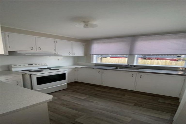 Photo of property in 19 Cook Street, Marfell, New Plymouth, 4310