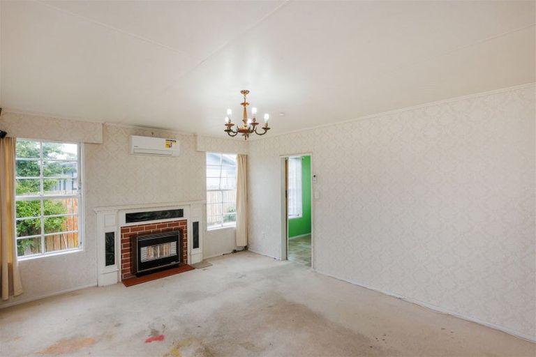 Photo of property in 12 Motuoapa Place, Kelvin Grove, Palmerston North, 4414