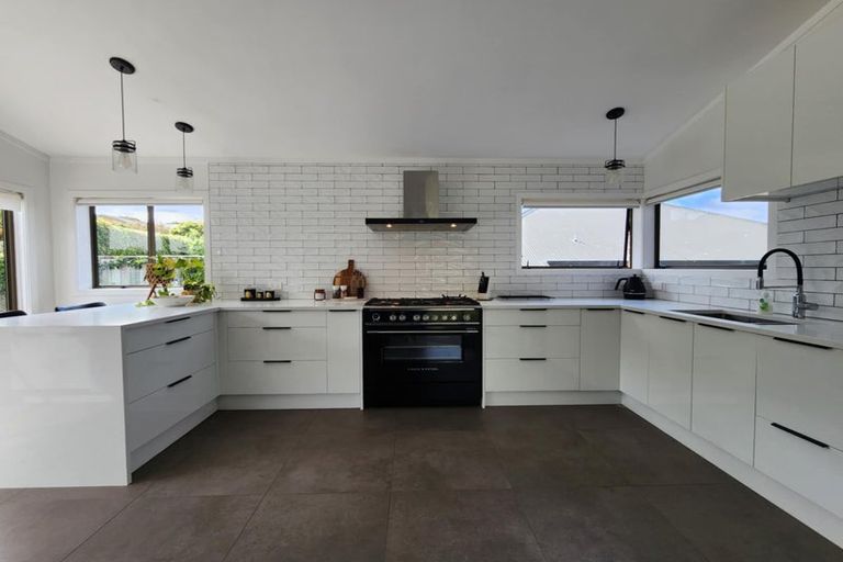 Photo of property in 2a Shuttleworth Place, Manly, Whangaparaoa, 0930