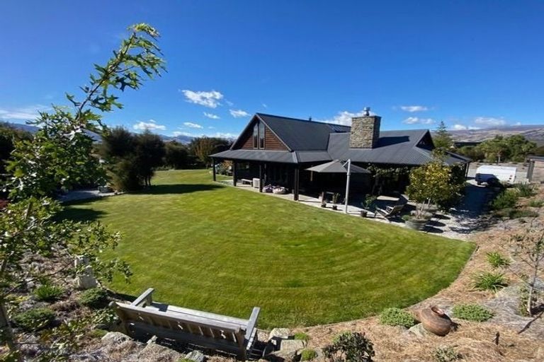 Photo of property in 902 Aubrey Road, Albert Town, Wanaka, 9305