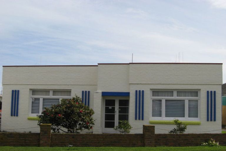 Photo of property in 1 Mahoe Place, Gonville, Whanganui, 4501