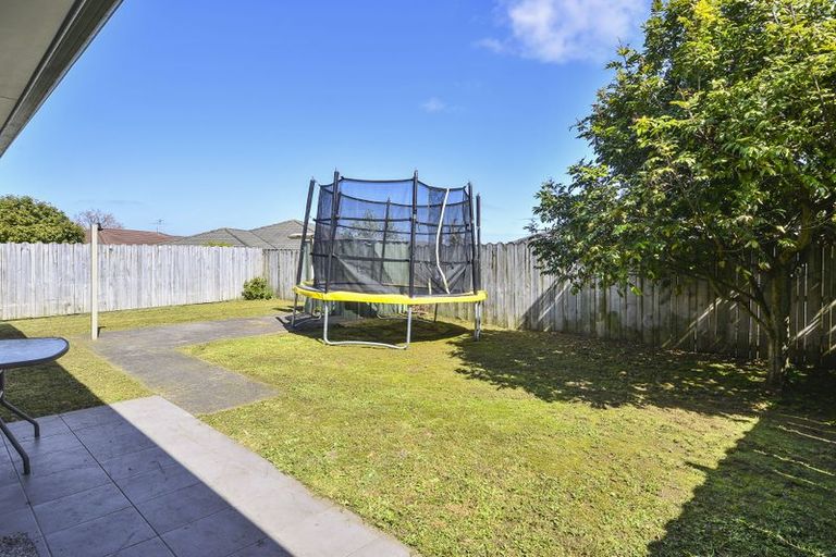 Photo of property in 12 Lime Crescent, Papakura, 2110