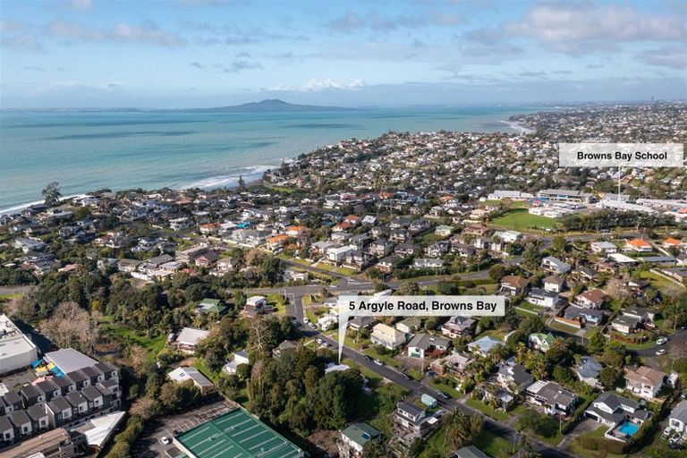 Photo of property in 5 Argyle Road, Browns Bay, Auckland, 0630