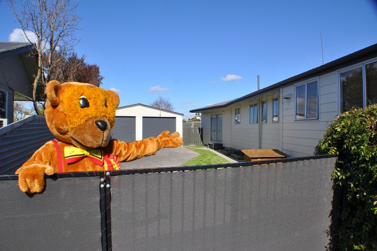 Photo of property in 129 Apollo Parade, Milson, Palmerston North, 4414
