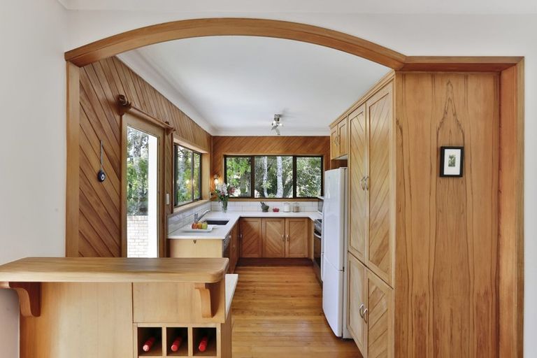 Photo of property in 55 Tanekaha Road, Titirangi, Auckland, 0604