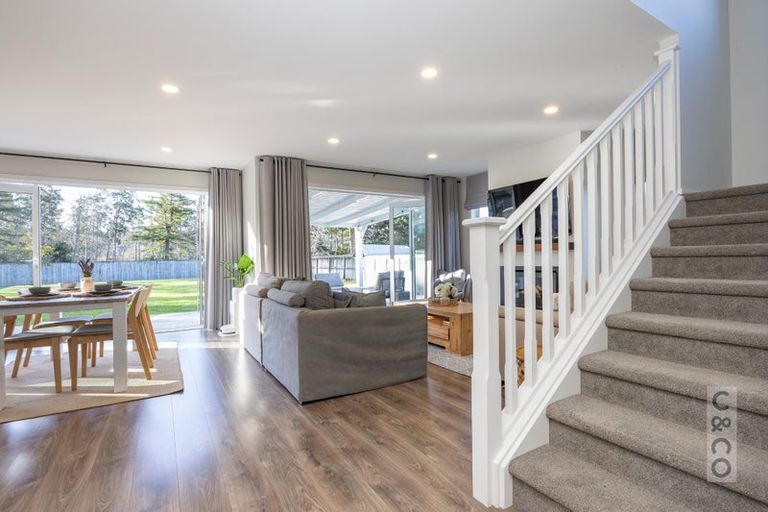 Photo of property in 11 Kahika Grove, Huapai, Kumeu, 0810