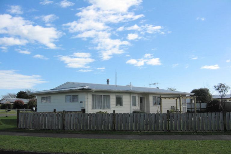 Photo of property in 5 Kebbell Avenue, Levin, 5510
