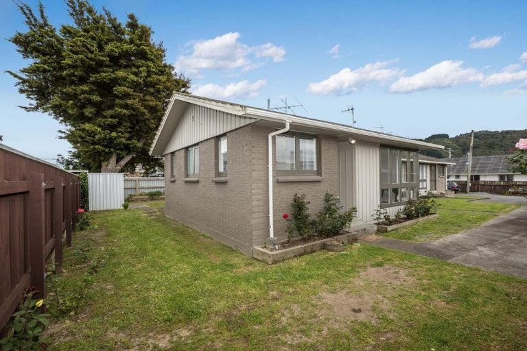 Photo of property in 3/63a Pine Avenue, Ebdentown, Upper Hutt, 5018