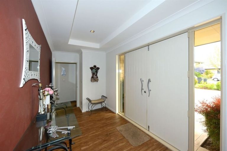 Photo of property in 76 Puhara Avenue, Parklands, Christchurch, 8083