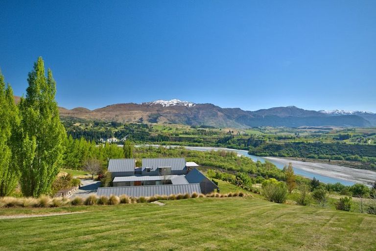 Photo of property in 16 Beechwood Lane, Lower Shotover, Queenstown, 9371