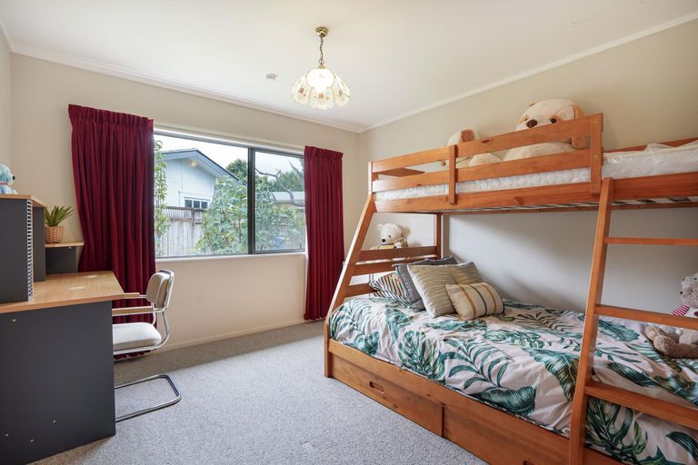 Photo of property in 4a Brett Place, Takaro, Palmerston North, 4412