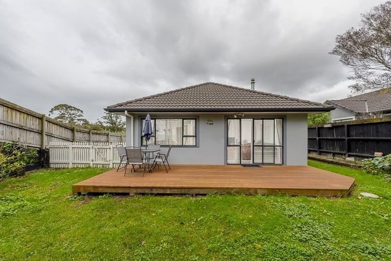Photo of property in 87a Triangle Road, Massey, Auckland, 0614