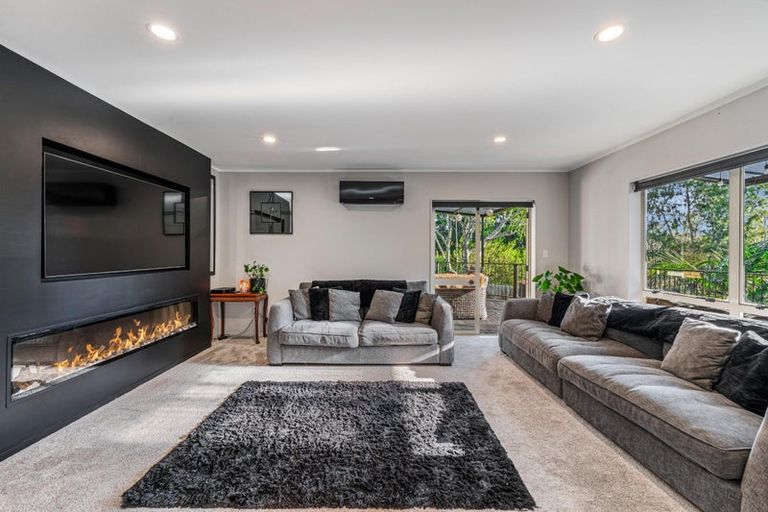 Photo of property in 129b Parrs Cross Road, Glen Eden, Auckland, 0612