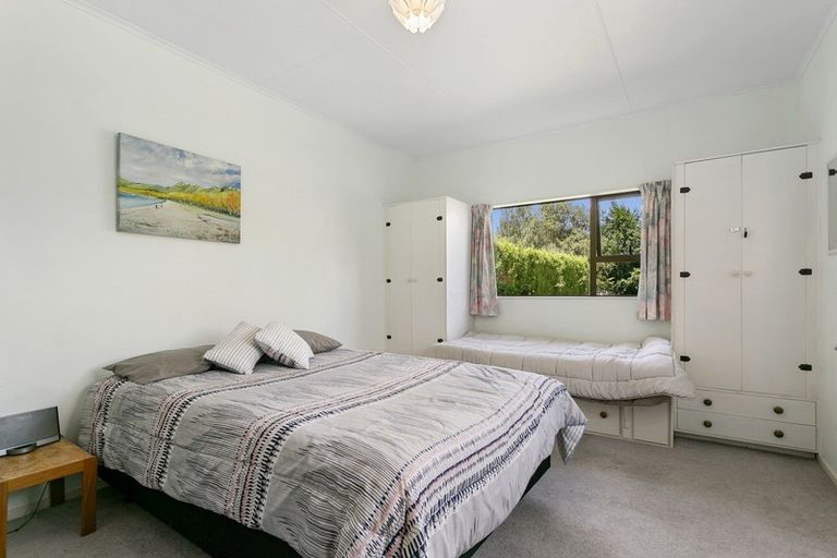 Photo of property in 18 Irwin Place, Kinloch, Taupo, 3377