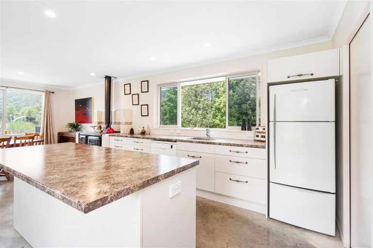 Photo of property in 6 Tavinor Road, Otaika, Whangarei, 0170